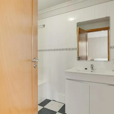 Apartment Alfa I Bbq, Lounge & Nearby Machico (Madeira)