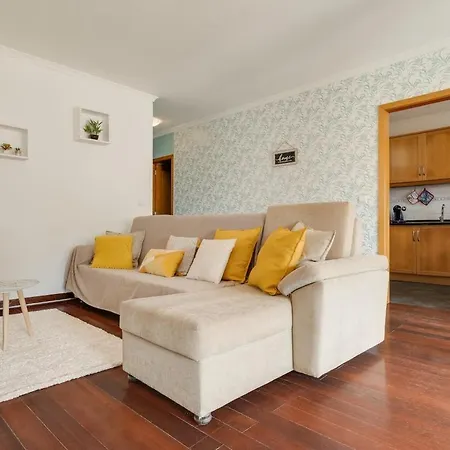 Alfa I Bbq, Lounge & Nearby Apartment Machico (Madeira)